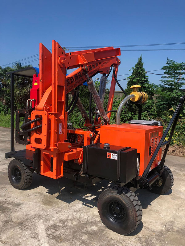 高速公路護欄打樁機 